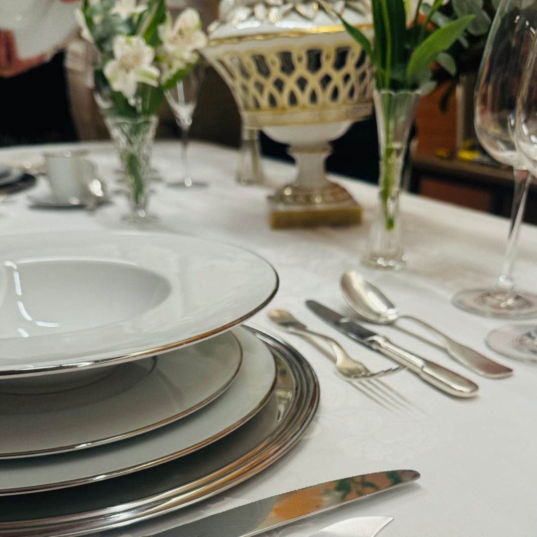 El arte de Saber Estar: Protocolo y Etiqueta