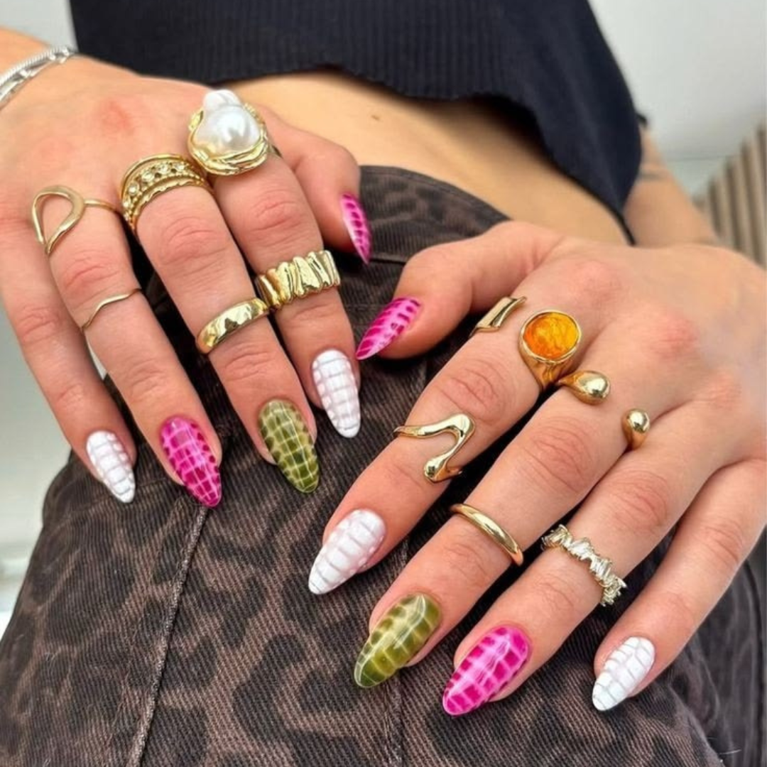 15% MANICURA Y PEDICURA